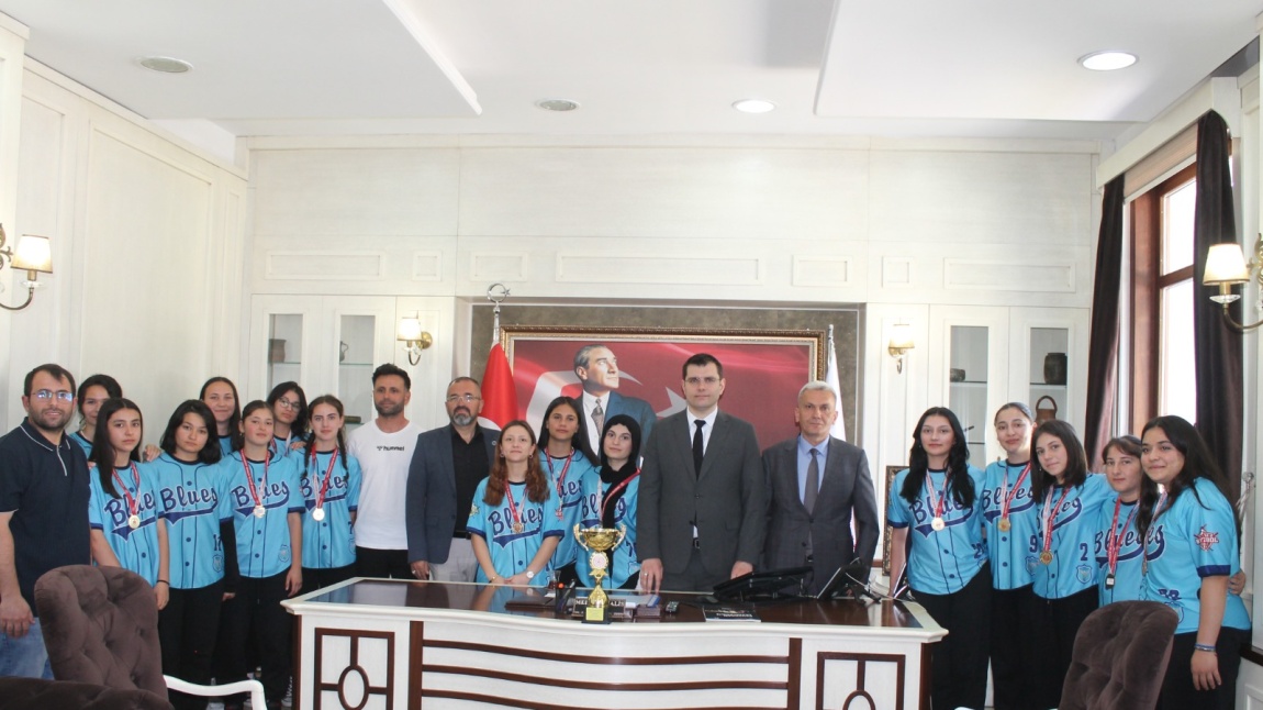 Şampiyon Takımımızdan Ziyaretler